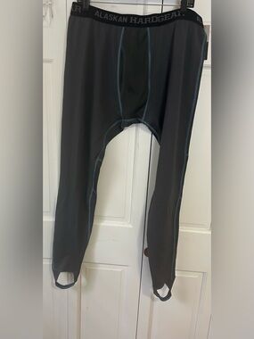 Duluth Trading Co  Size XL- NWT Alaskan Hardgear Base Layer Pants-Stirrup